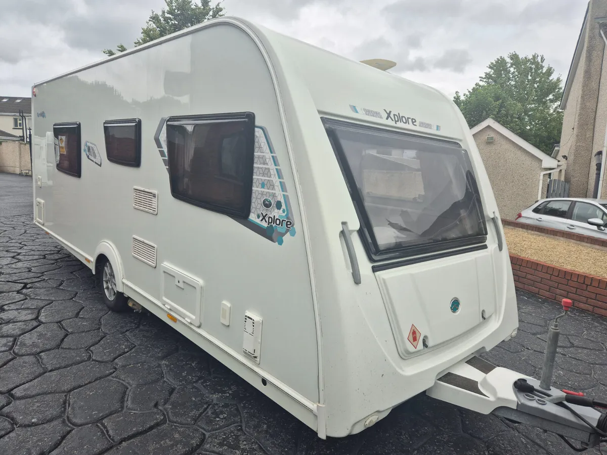 2018   Elddis   Xplore  Solid  554  Island   Bed - Image 2