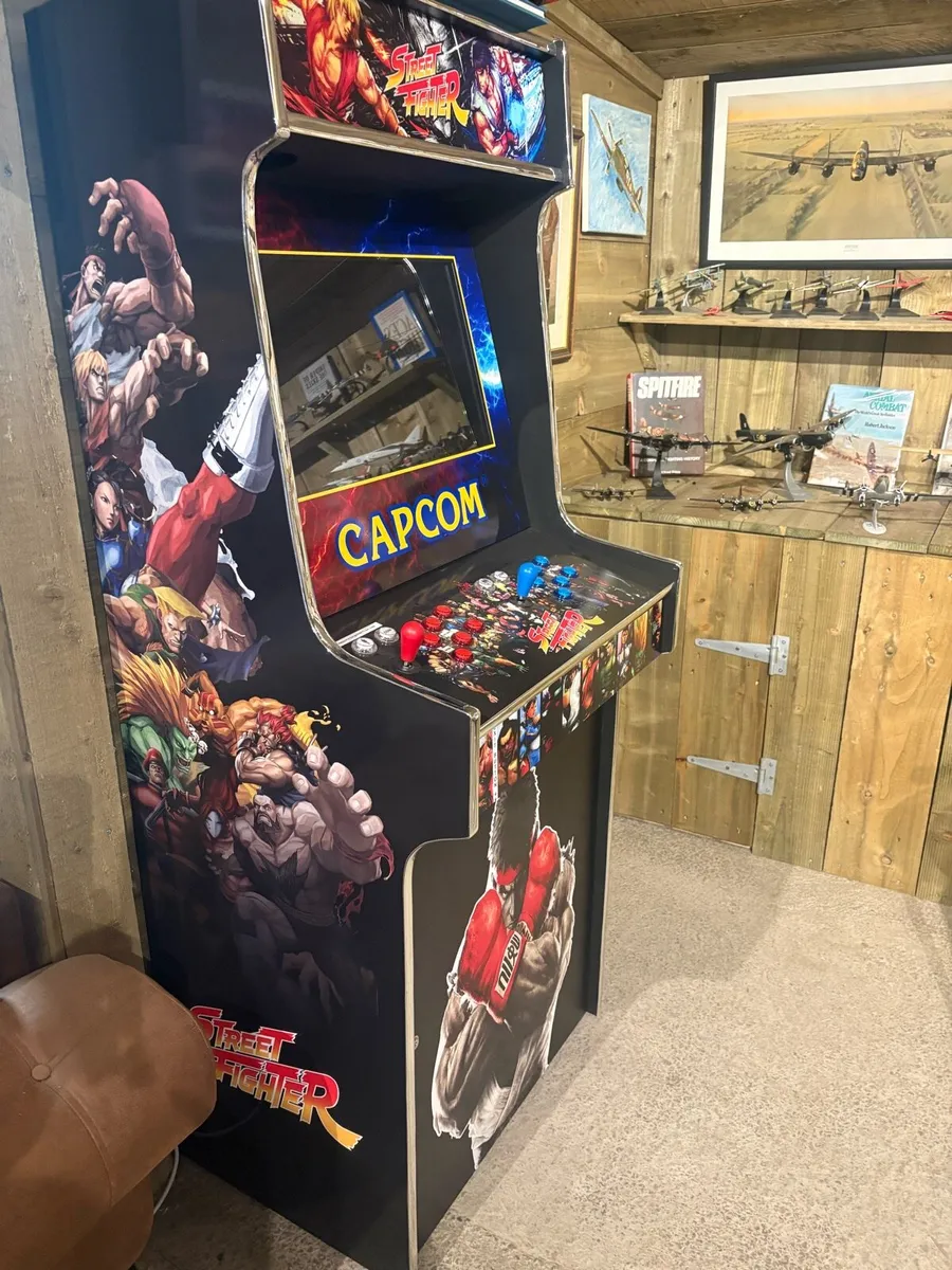 Games machine - Image 2