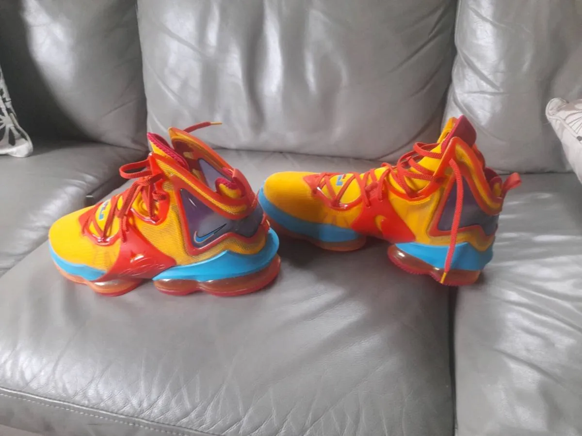 Runners - Image 2