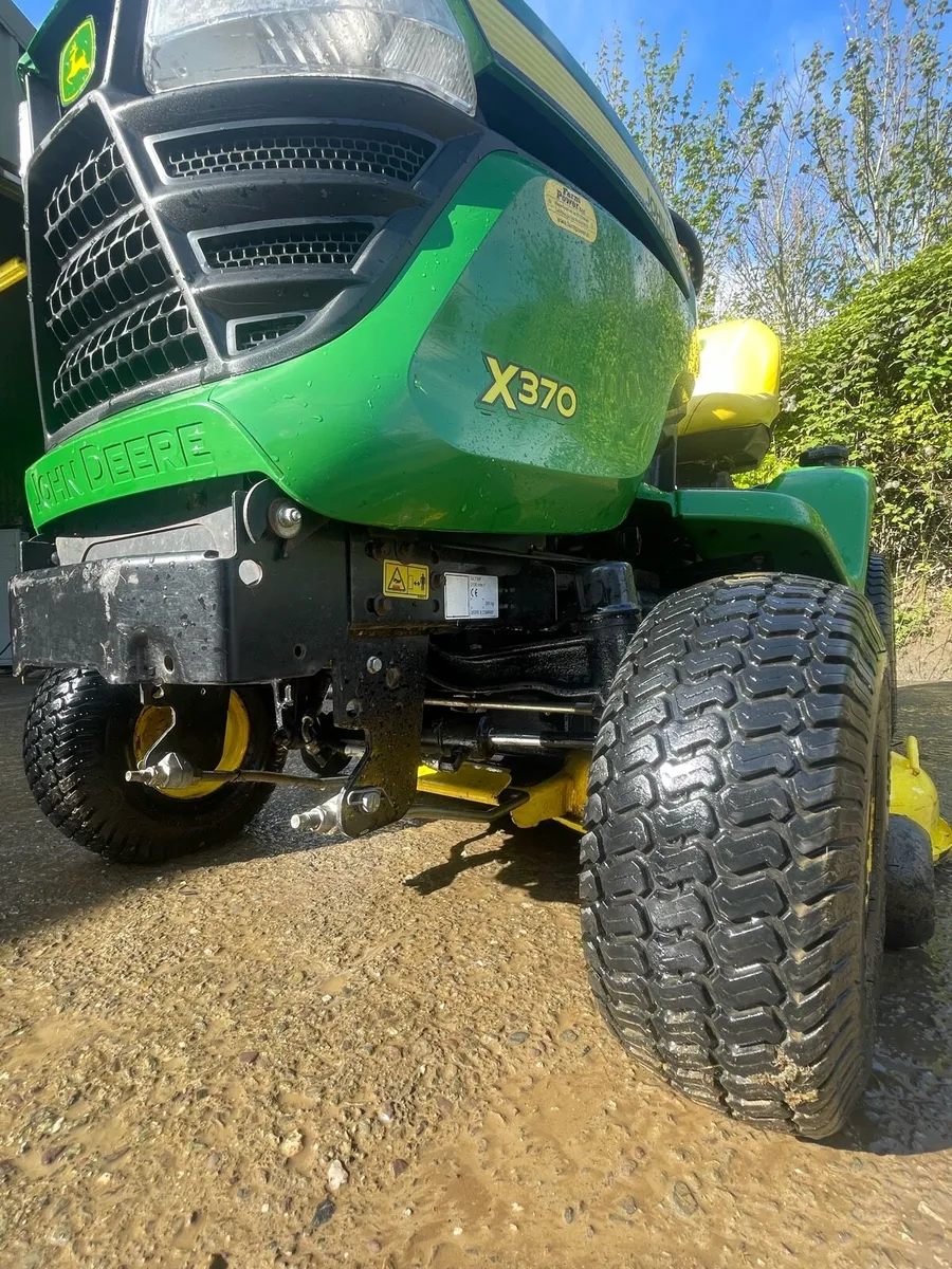 John Deere lawn mower - Image 4