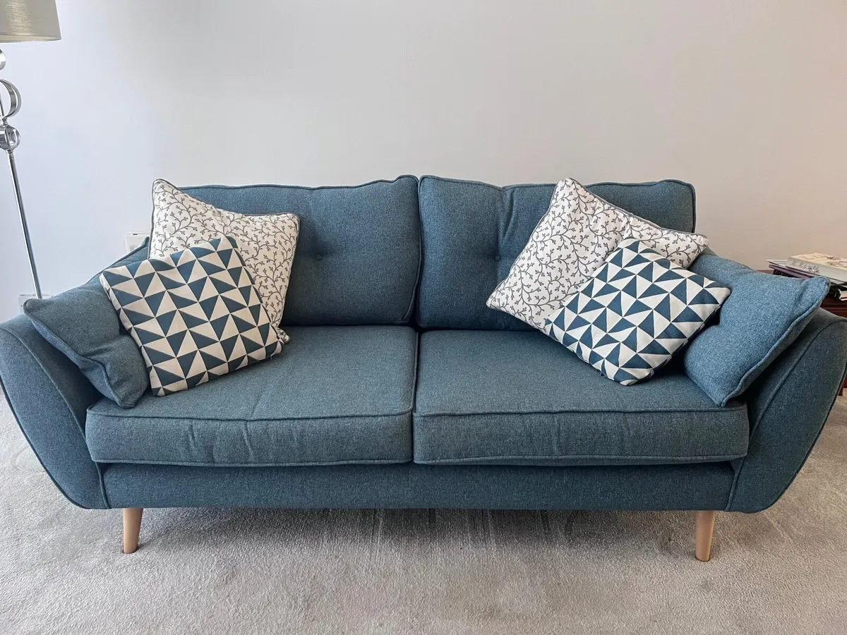 Modern 3 piece blue suite - Image 3