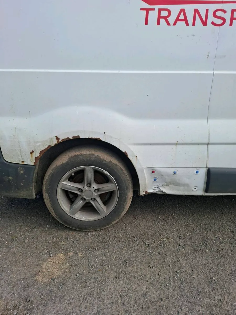 Vivaro van - Image 3