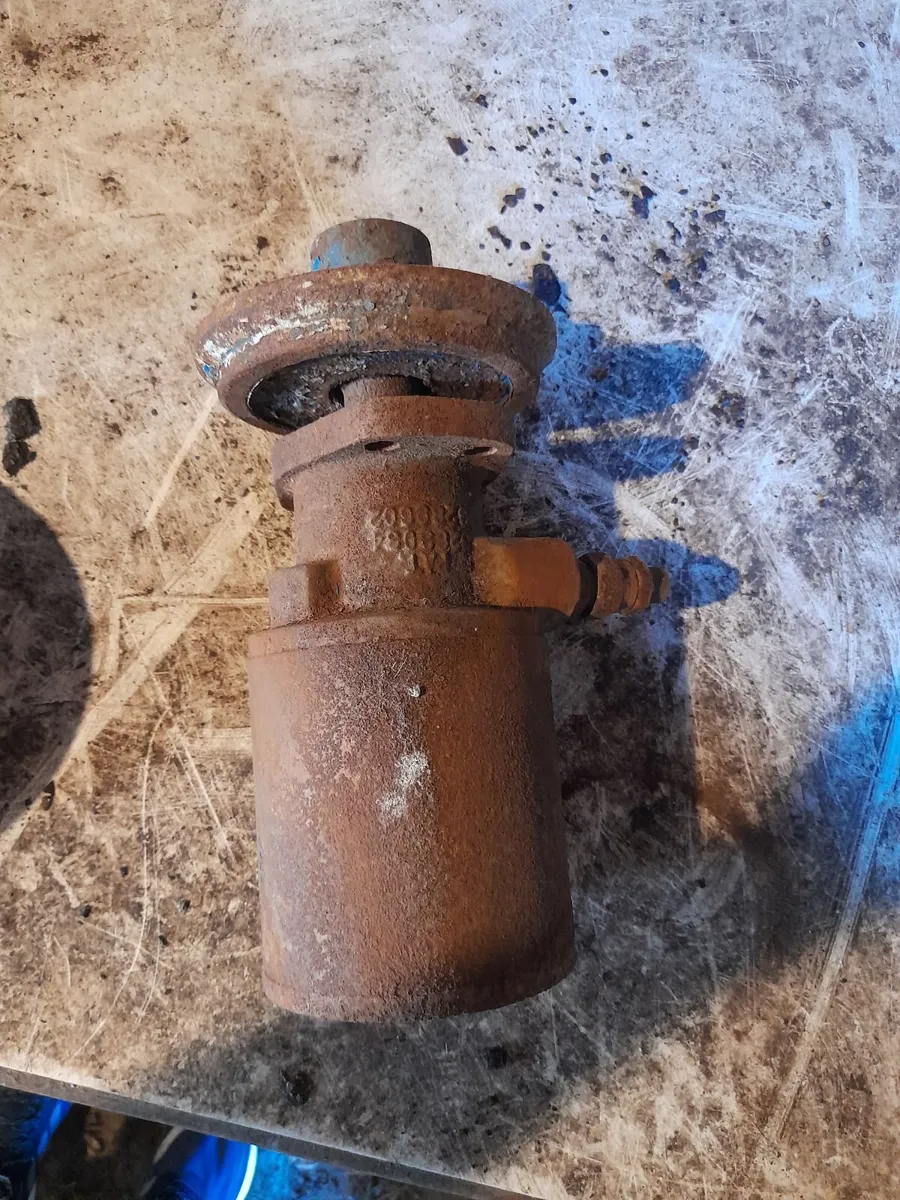 Danfoss Hydraulic Motor - Image 2