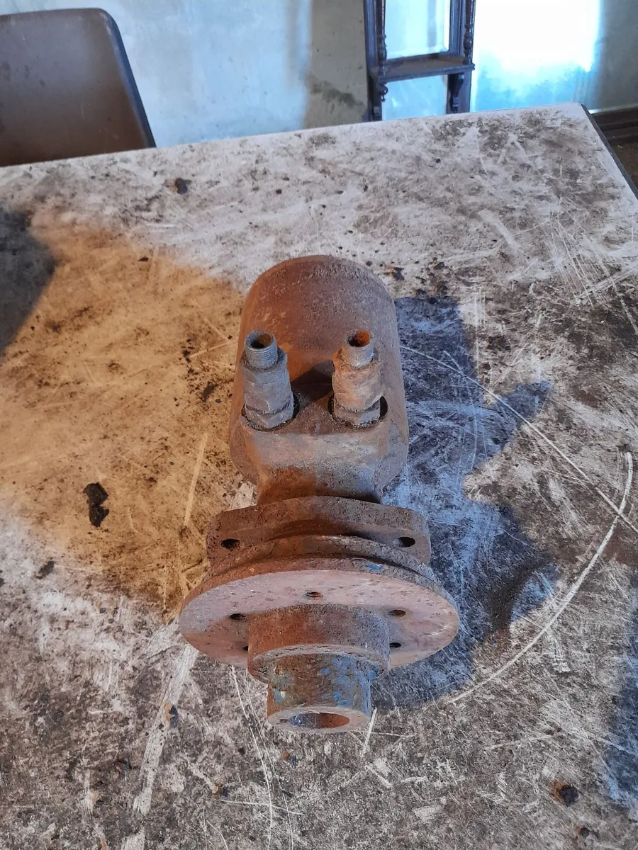 Danfoss Hydraulic Motor - Image 1
