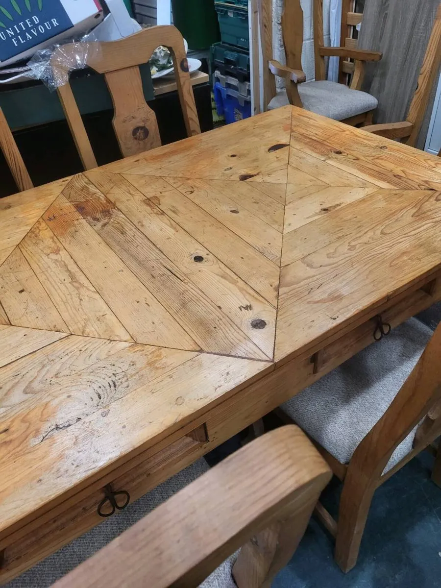 A superb solid pine Double planked Table + Six Cha - Image 3