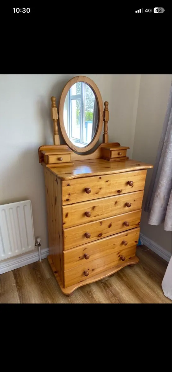 Chest of drawers - Image 1