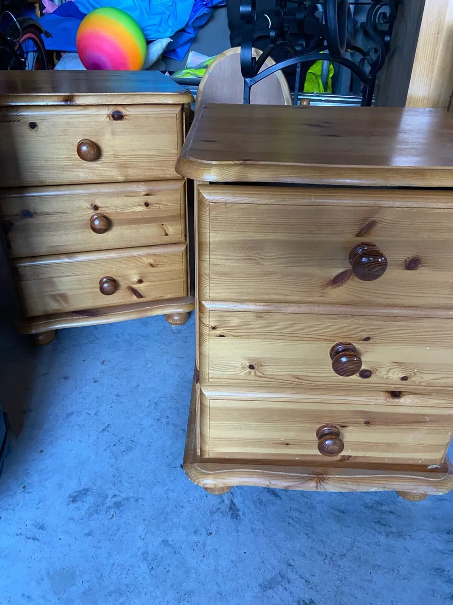 Chest of drawers - Image 2