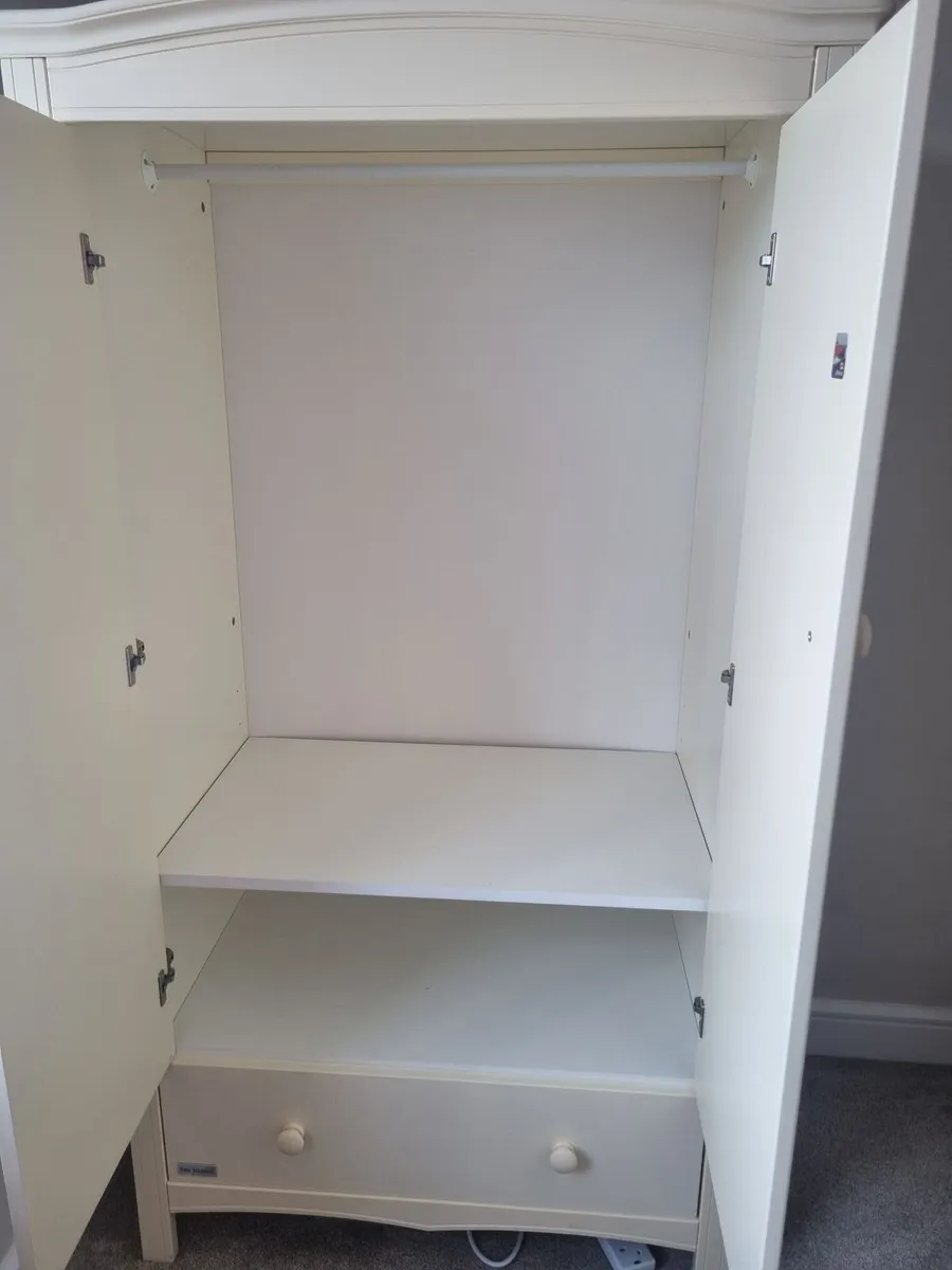 Baby elegance wardrobe - Image 2