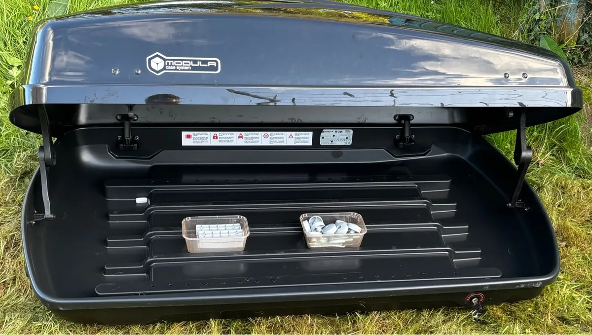 Roof box 360L - Image 2