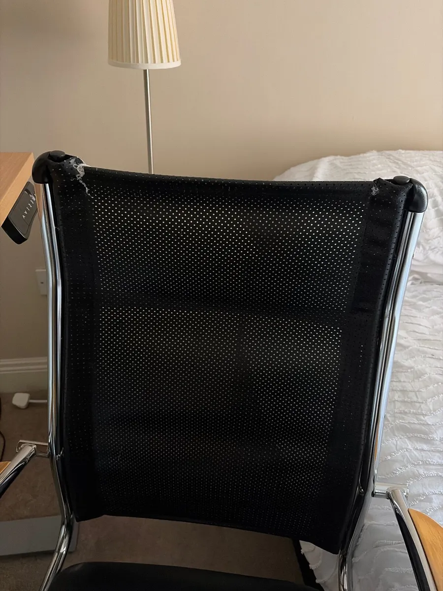 Desk chair - Image 2