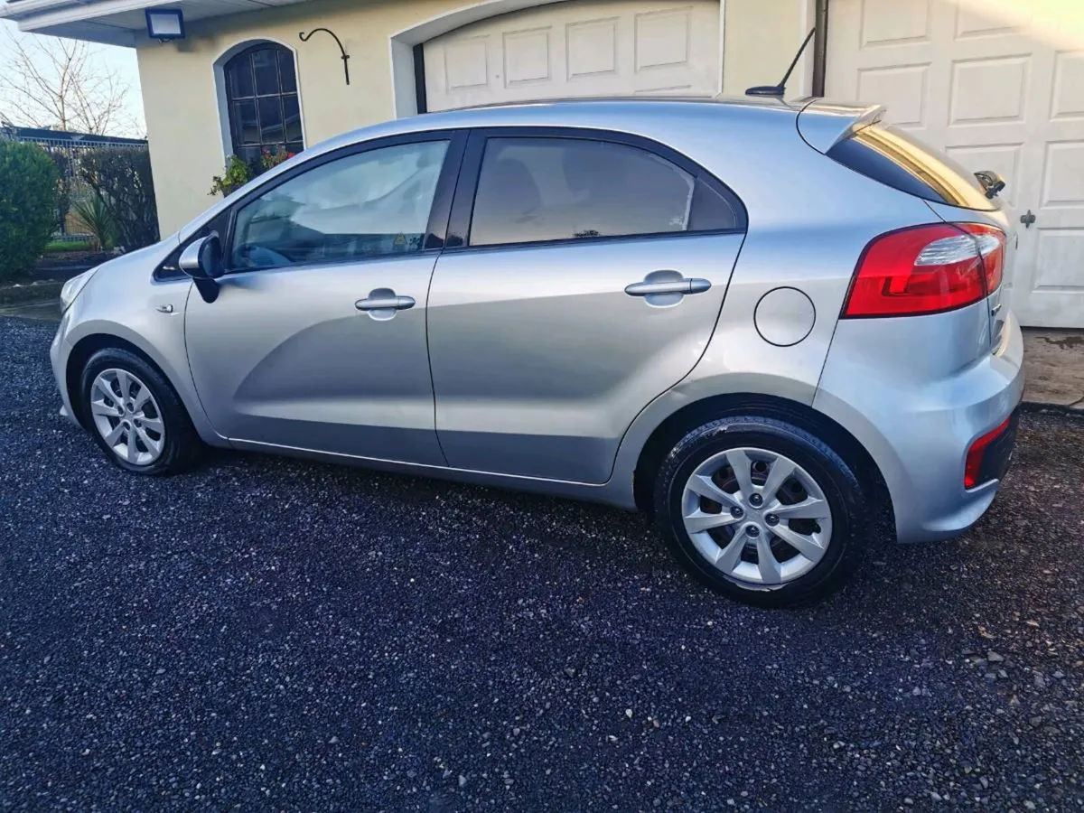 15 Kia Rio Diesel - Image 3