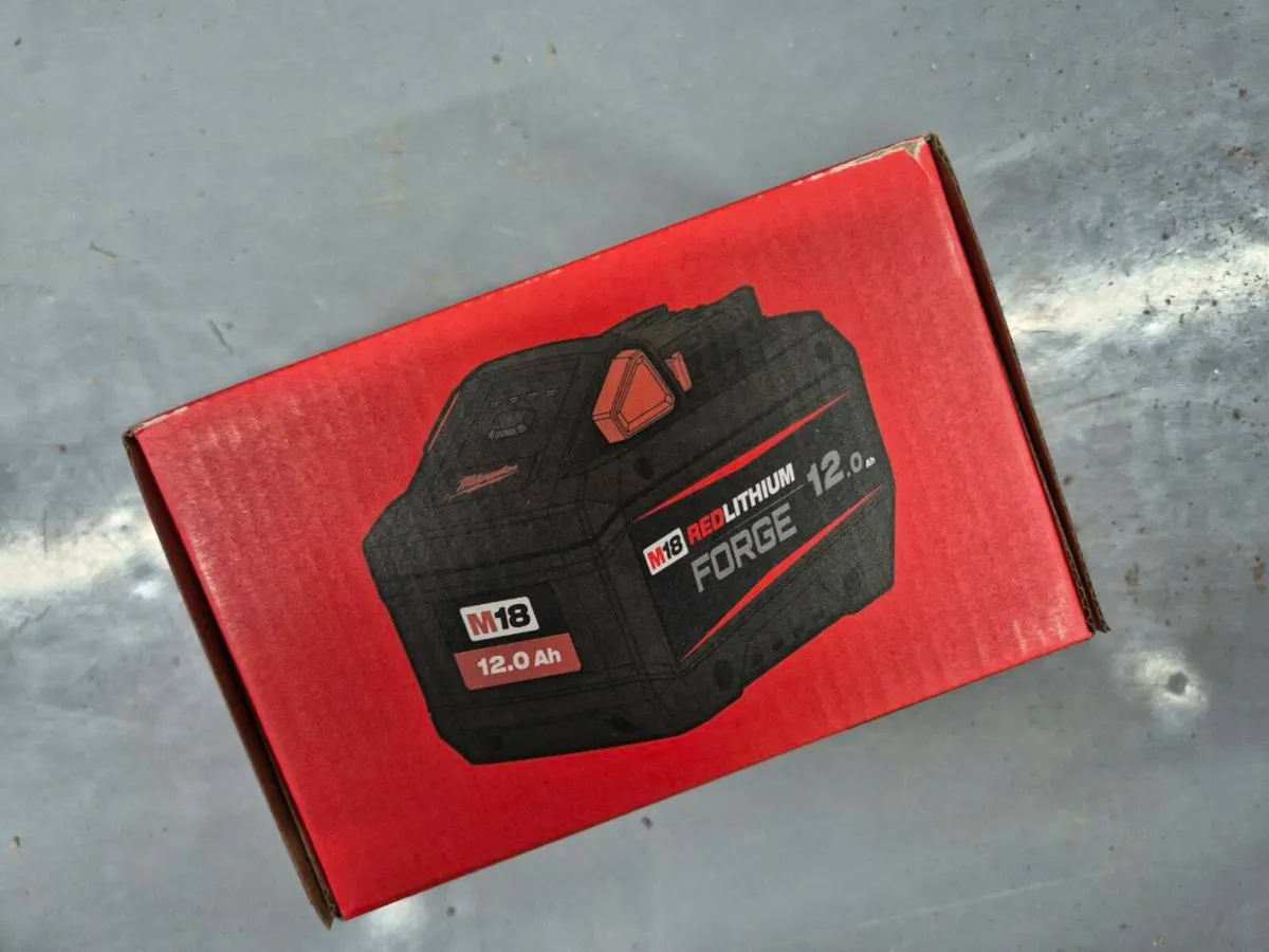Milwaukee M18FB Forge 12.0Ah Battery - Image 2