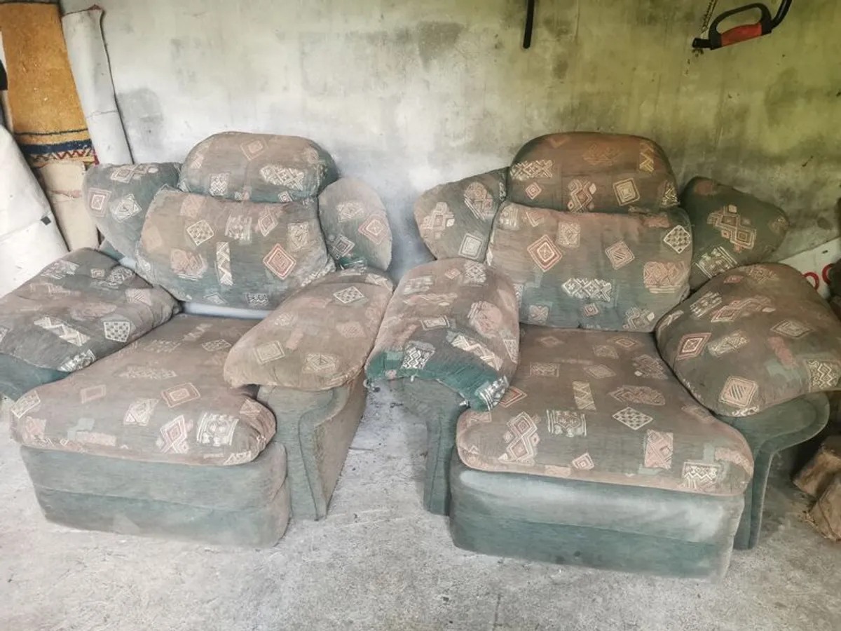 2 x armchairs for free - Image 1