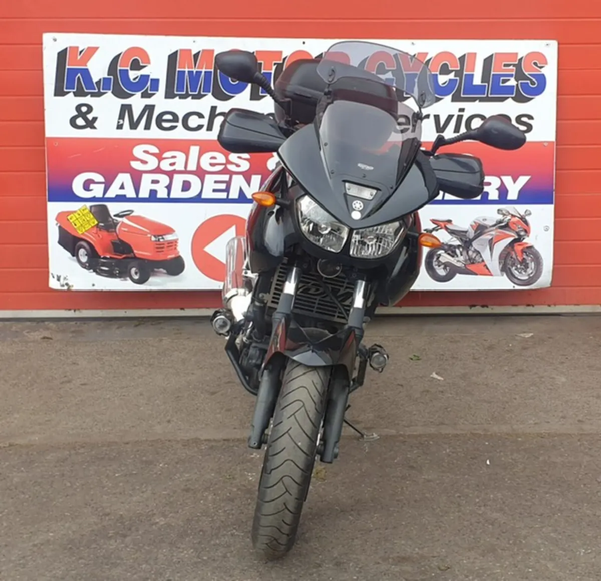 YAMAHA TDM 900 - Image 2