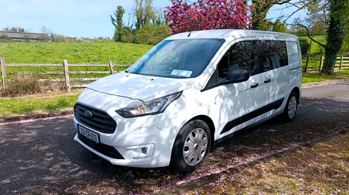 2023 Ford Transit Connect Crew Cab 5 Seater - Image 2