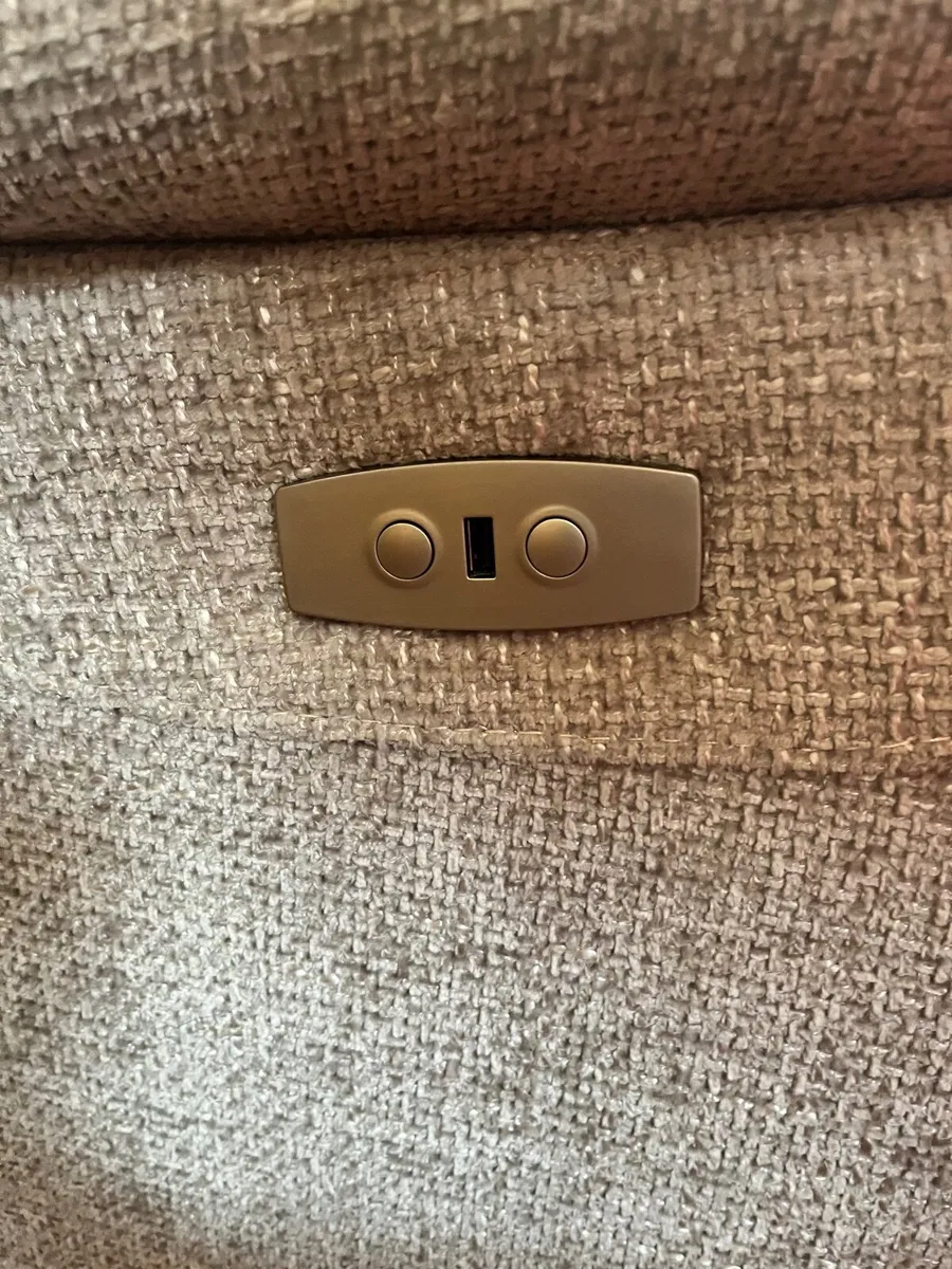 Sofa & 2 Arm chairs - Image 1