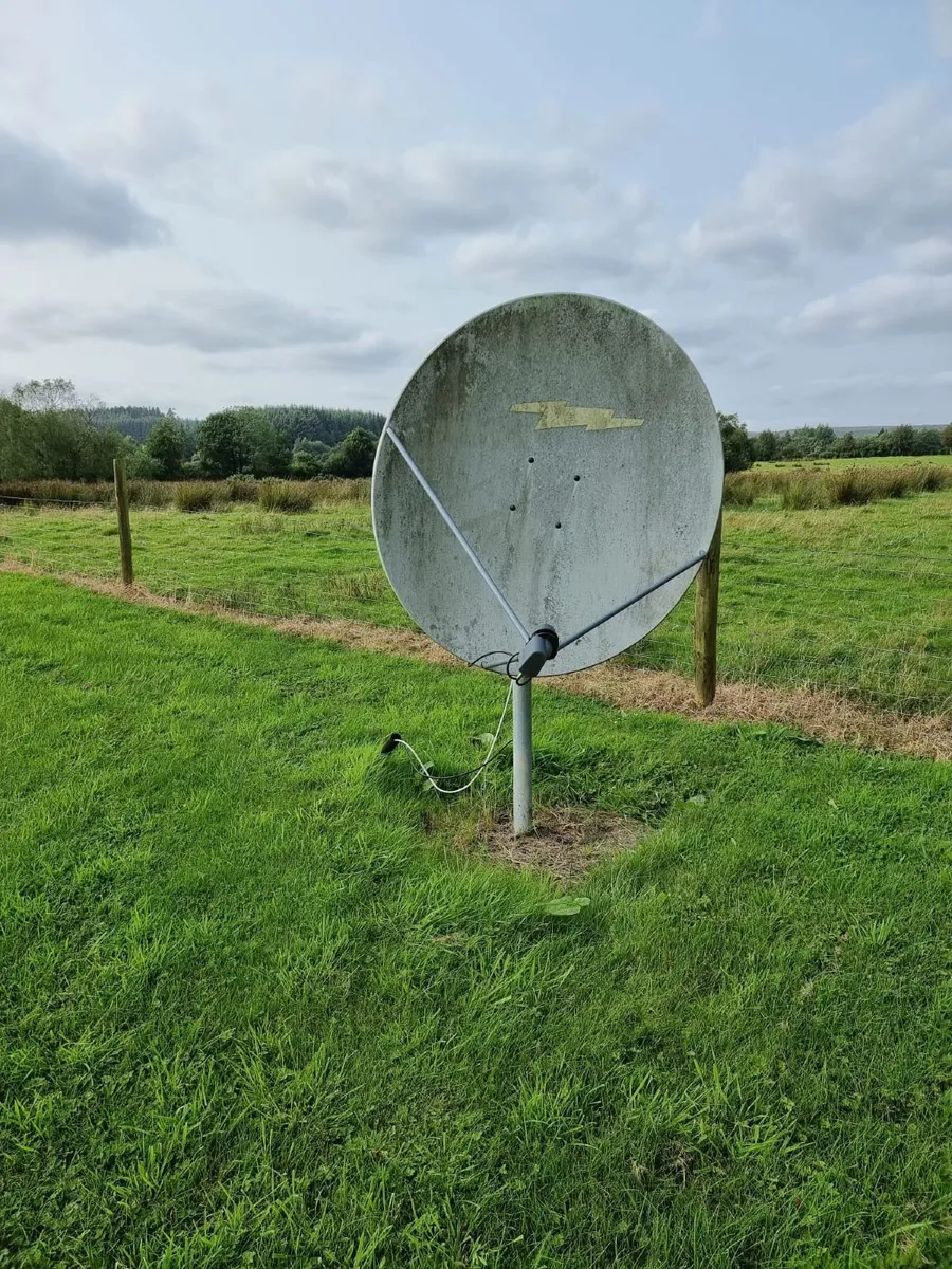 satellite dish - Image 1
