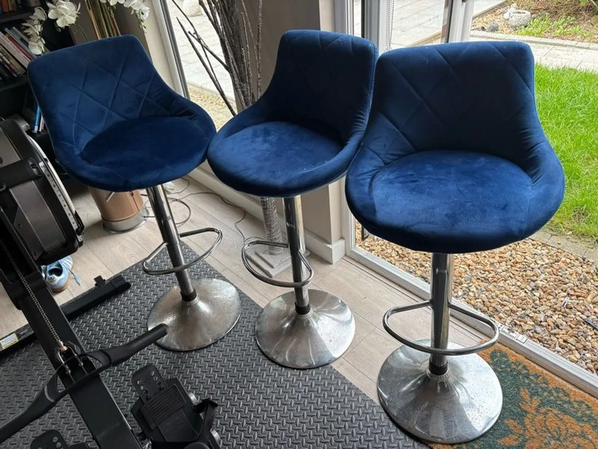 Kitchen counter stools