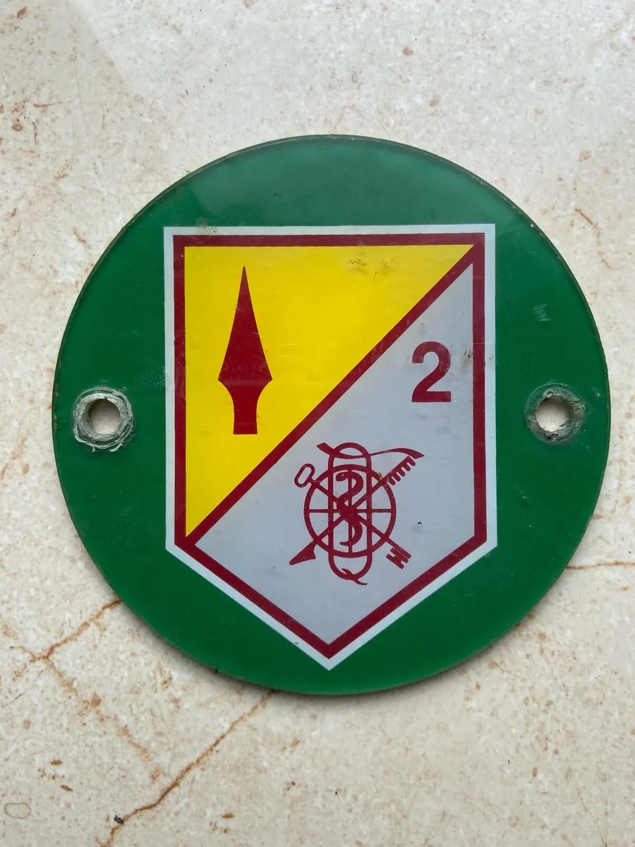 Obsolete Irish army Defence Forces Vehicle plaque - Image 1
