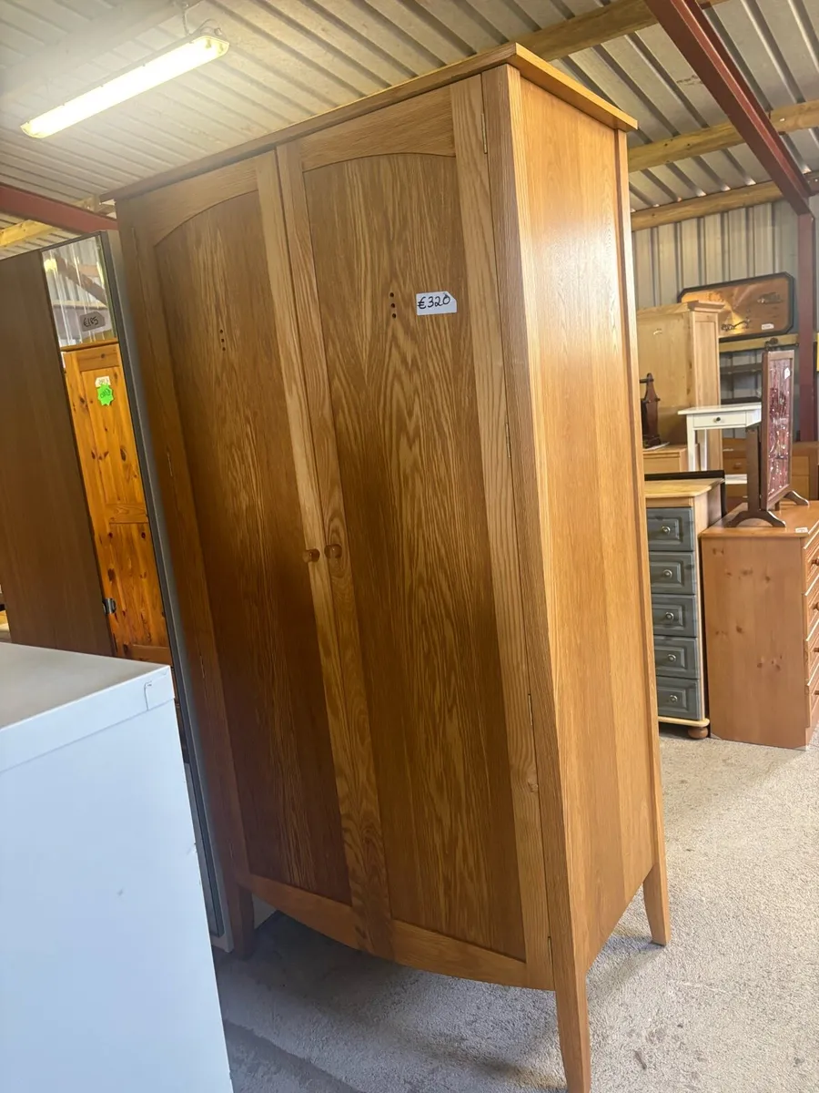 Solid wardrobe - Image 1