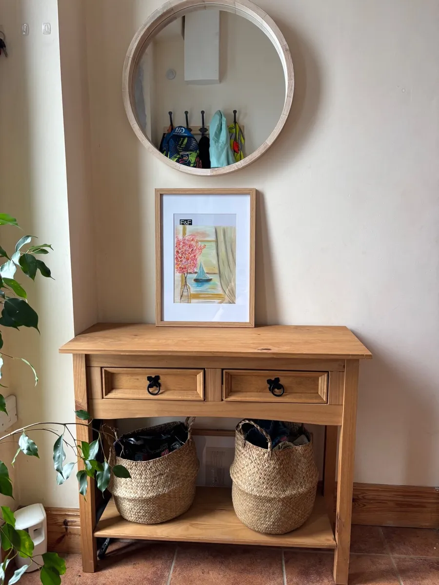 Entrance table and mirror