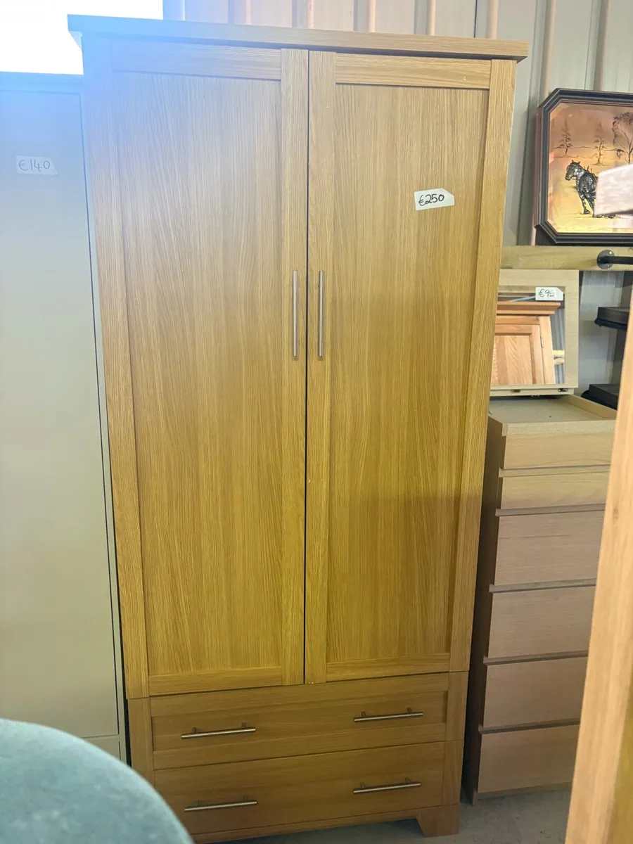 Oak effect wardrobe with 2 drawers - Image 1