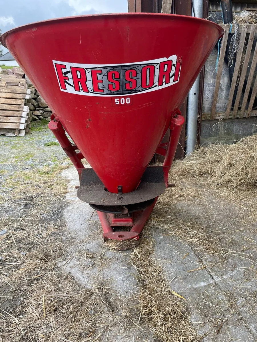 Fertiliser shaker - Image 1