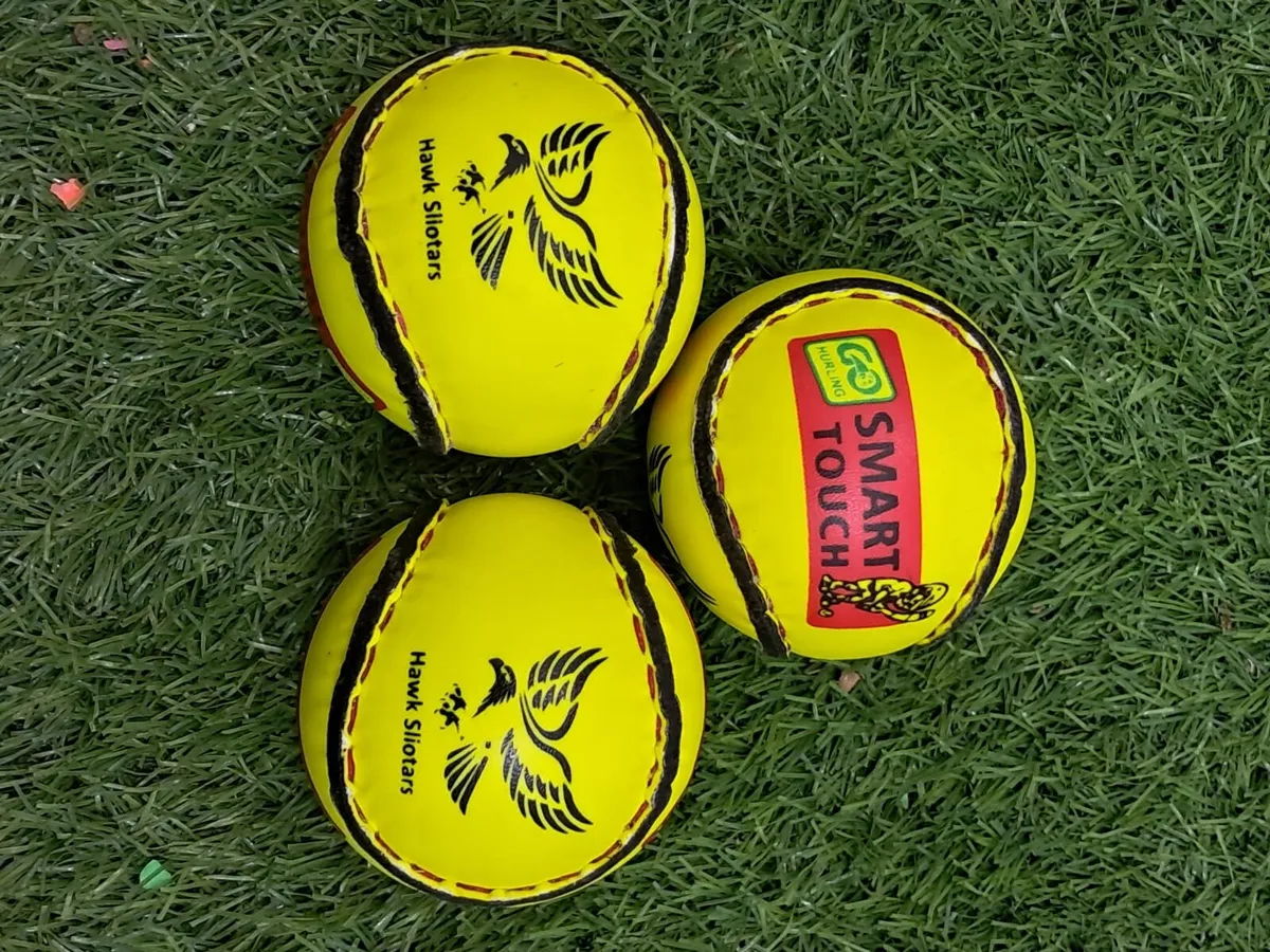 4 dozen quick touch and smart touch sliotar - Image 2