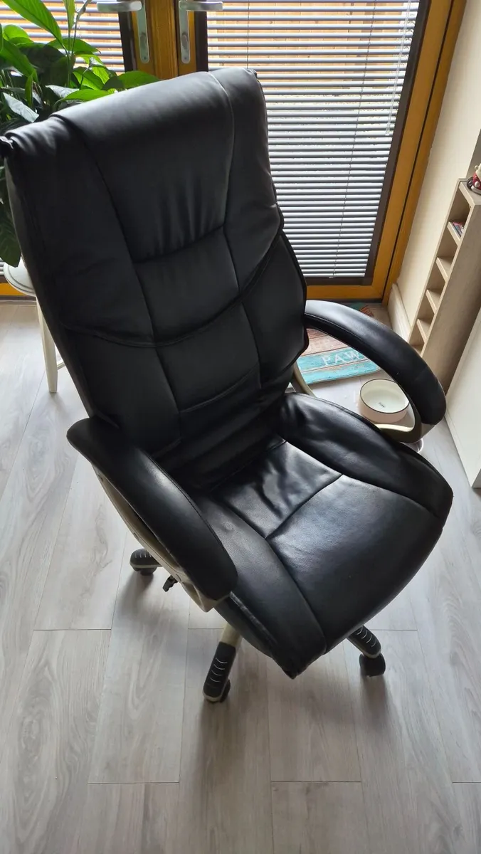 Office Chair - Image 1