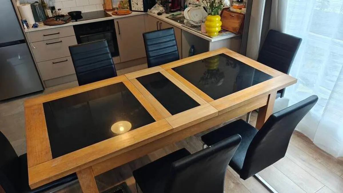 Extending Dinning table & 6 Chairs - Image 3