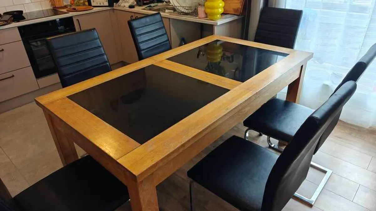 Extending Dinning table & 6 Chairs - Image 4