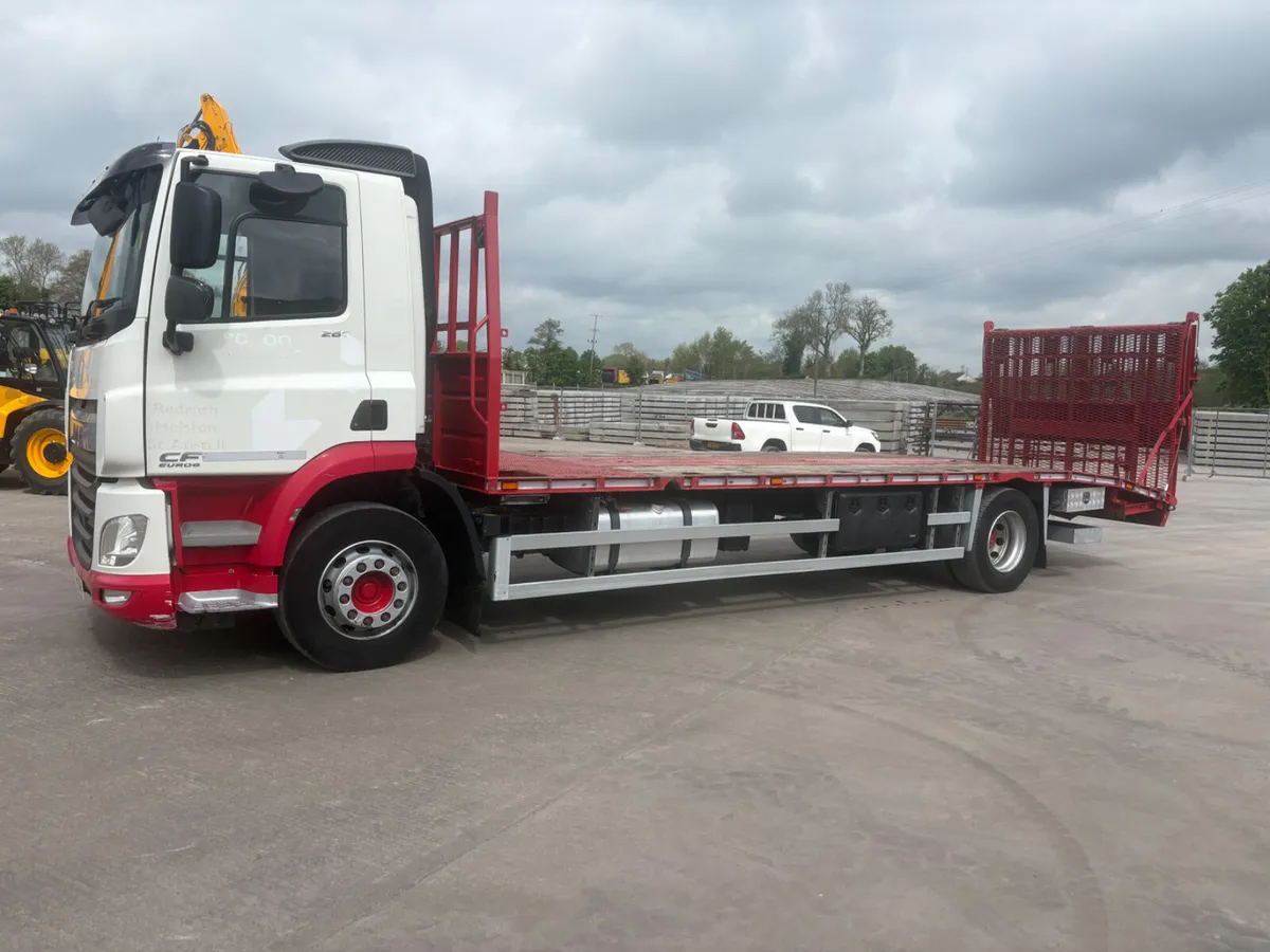 2017 DAF CF260FA Beavertail Plant Lorry - Image 4