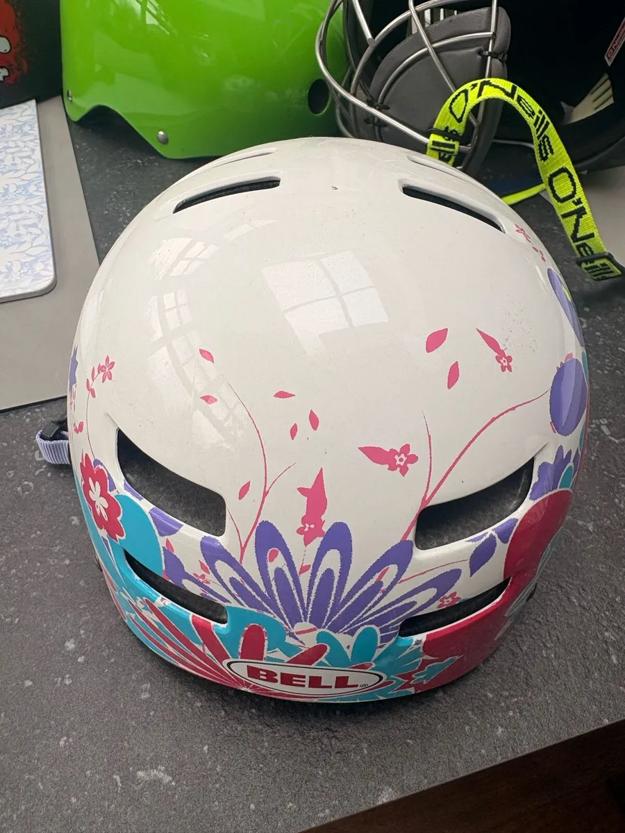 Bike helmets - Image 1