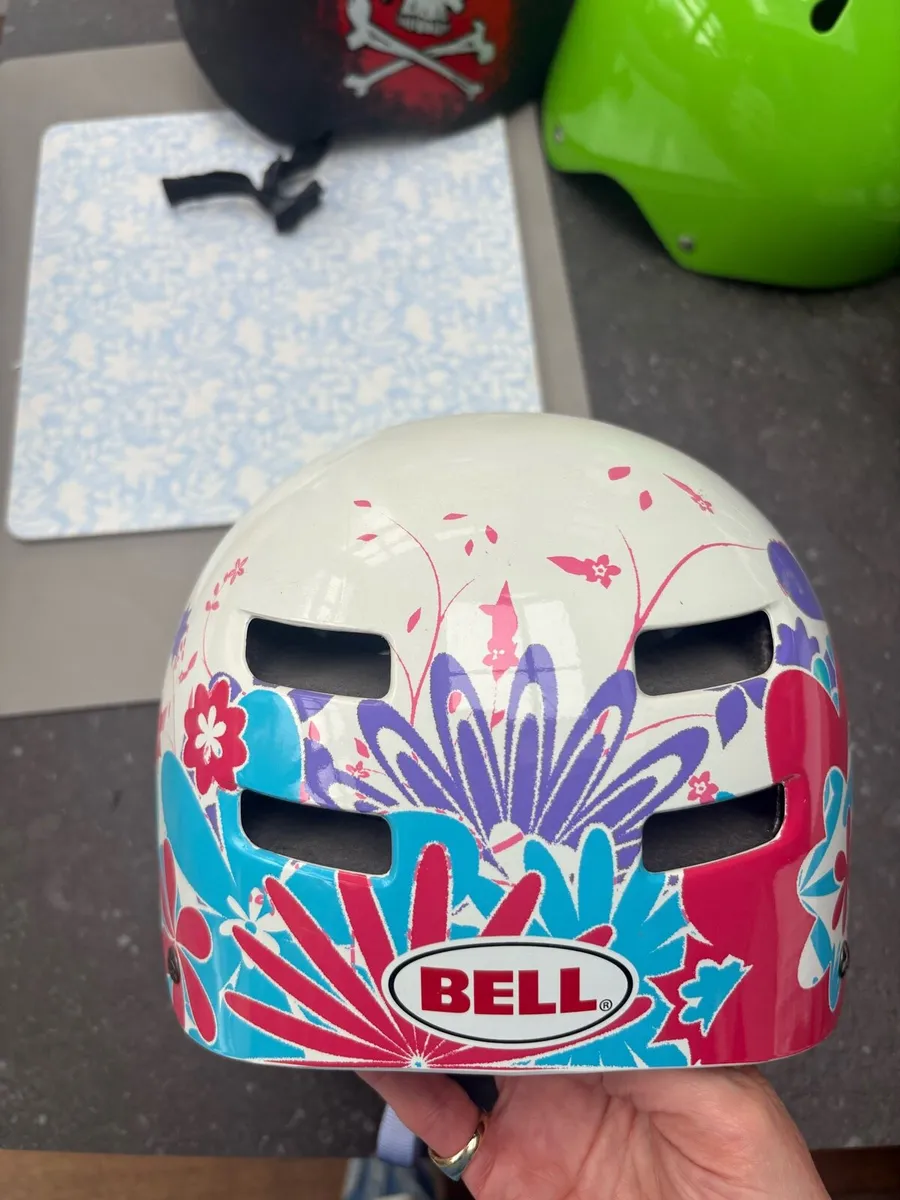 Bike helmets - Image 3