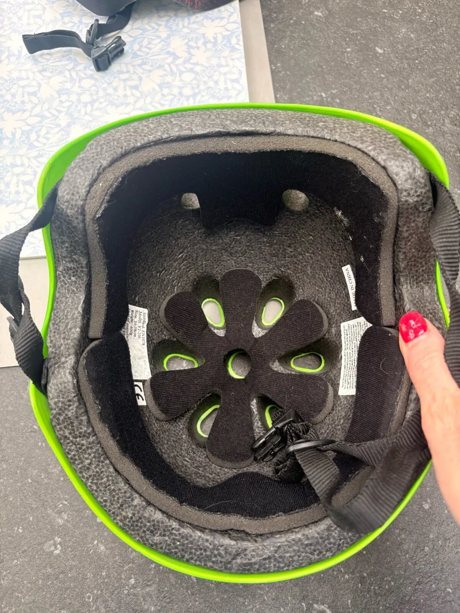 Bike helmets - Image 4