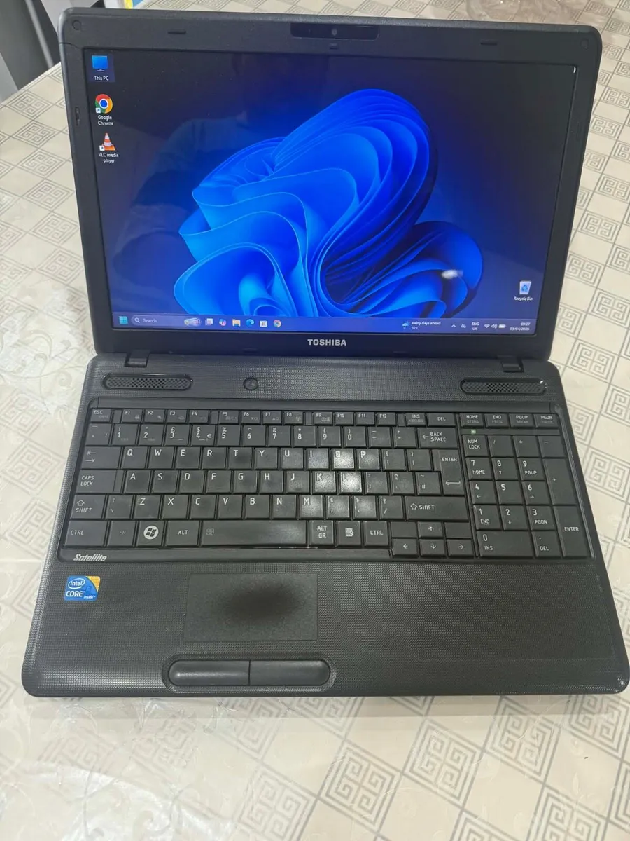 Laptop - Image 1