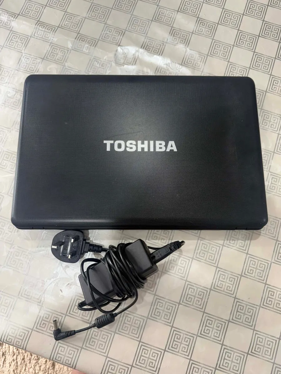 Laptop - Image 3