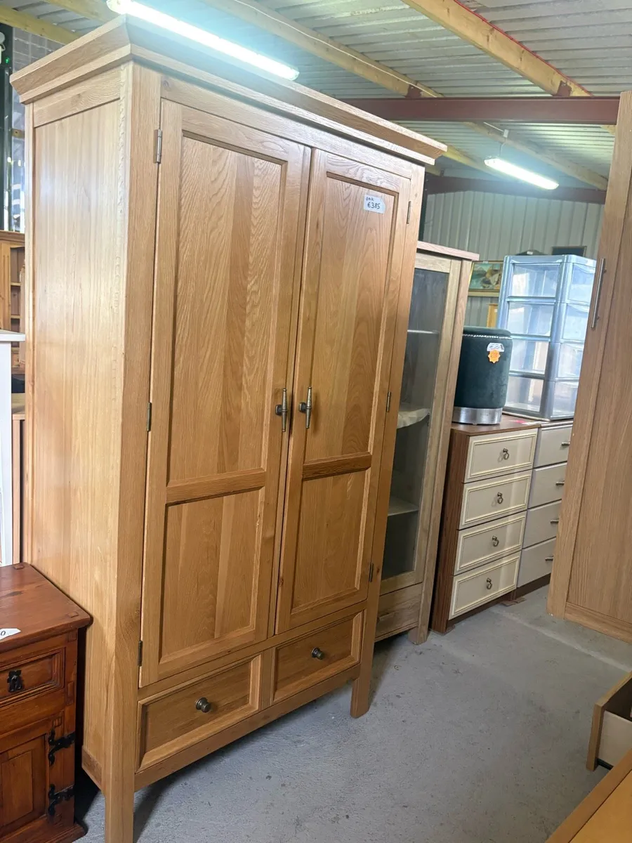 Oak wardrobe - Image 1