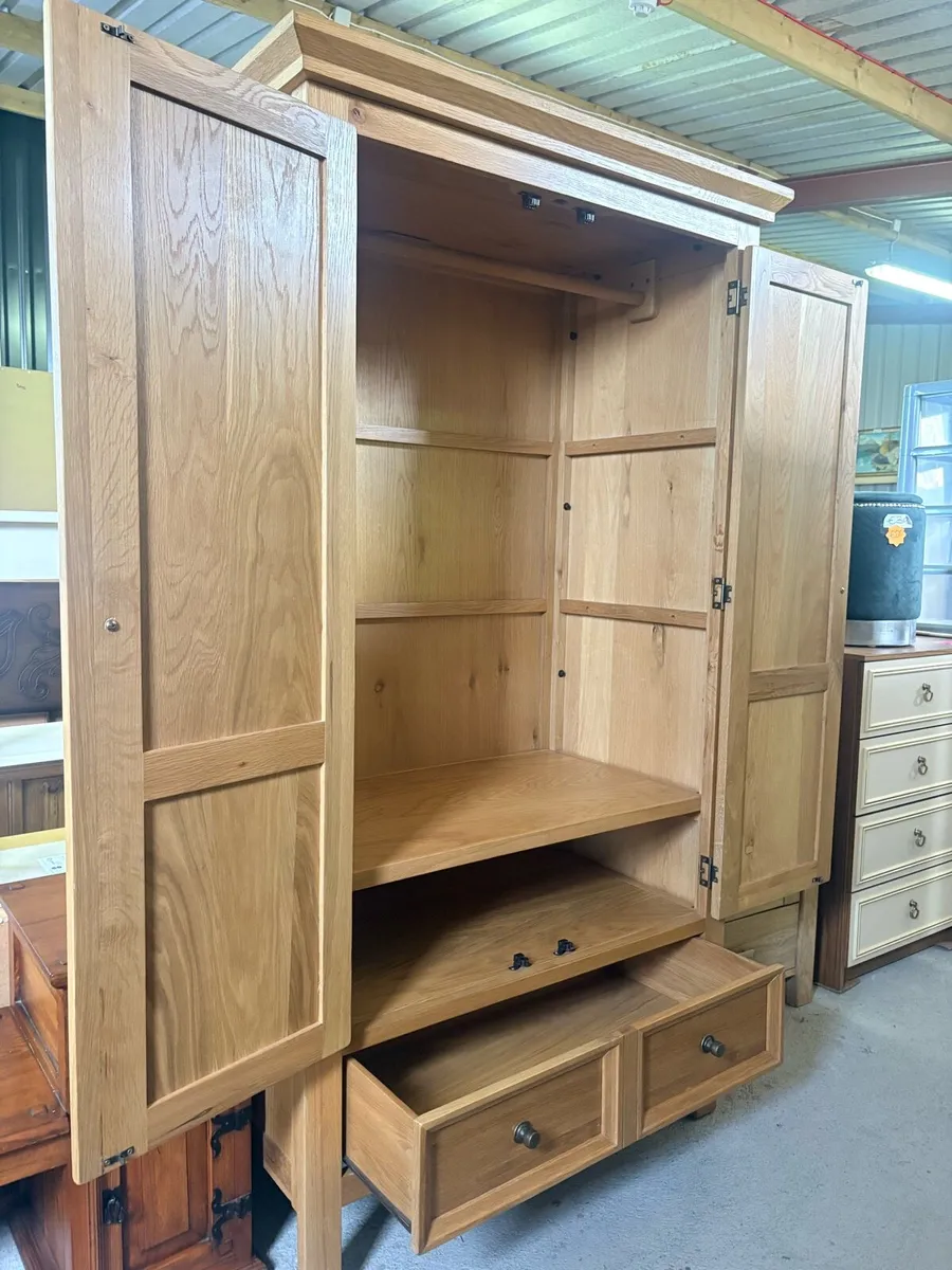 Oak wardrobe - Image 2