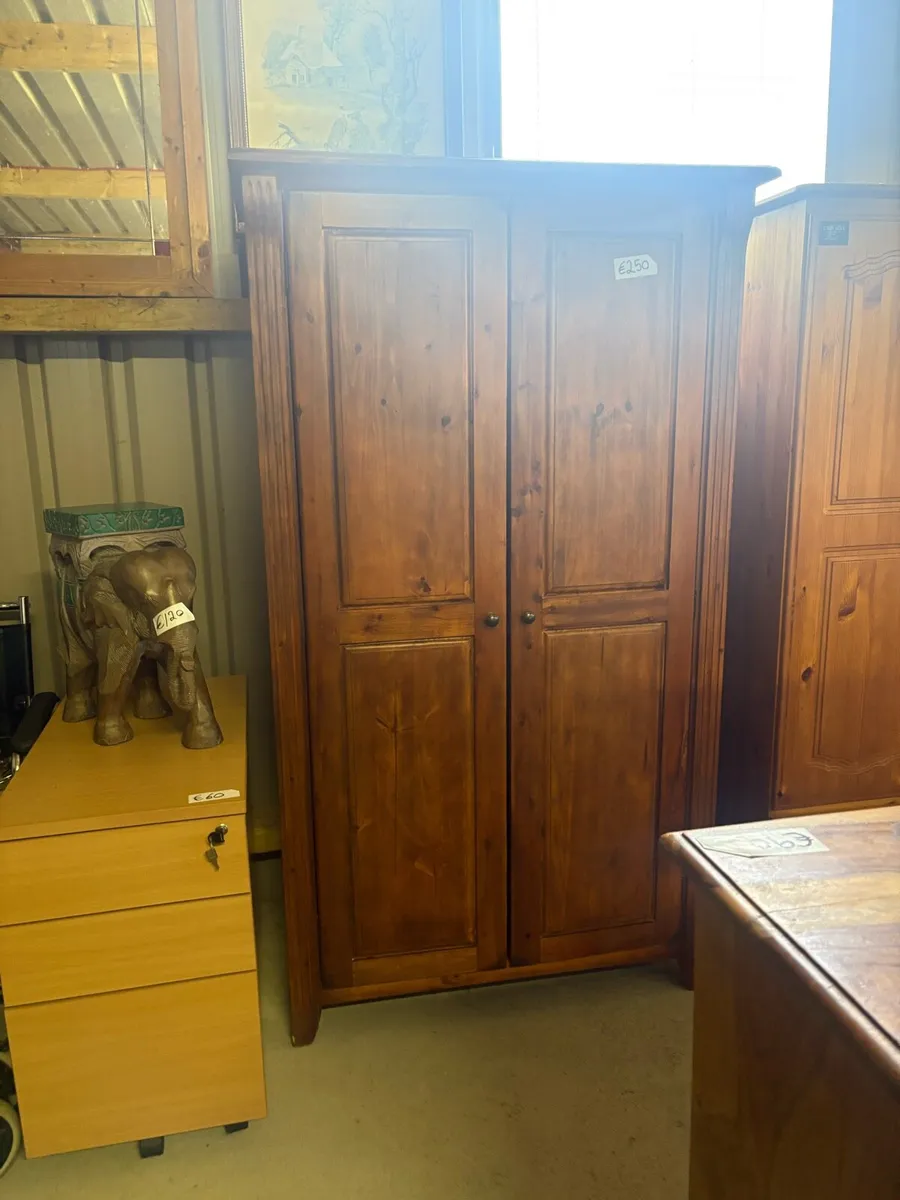 Hardwood wardrobe and 2chest to match - Image 1