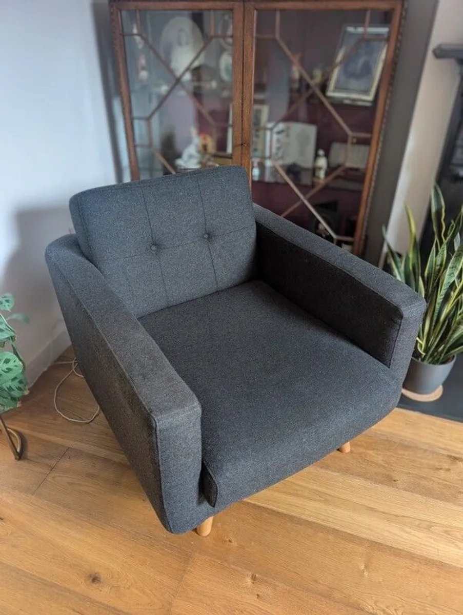 2 Armchairs. Excellent quality (can be sold separately) - Image 1