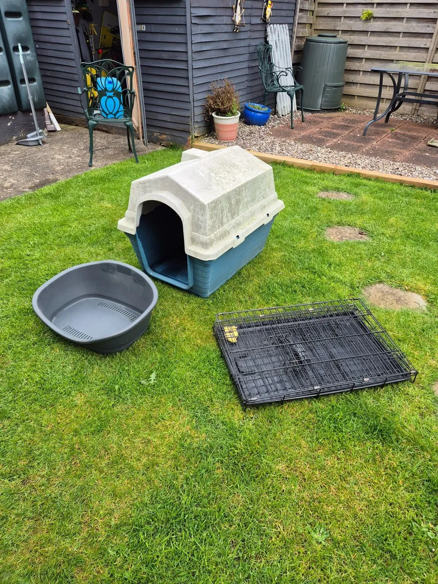 Small Dog house, crate, bed and carrier - Image 1