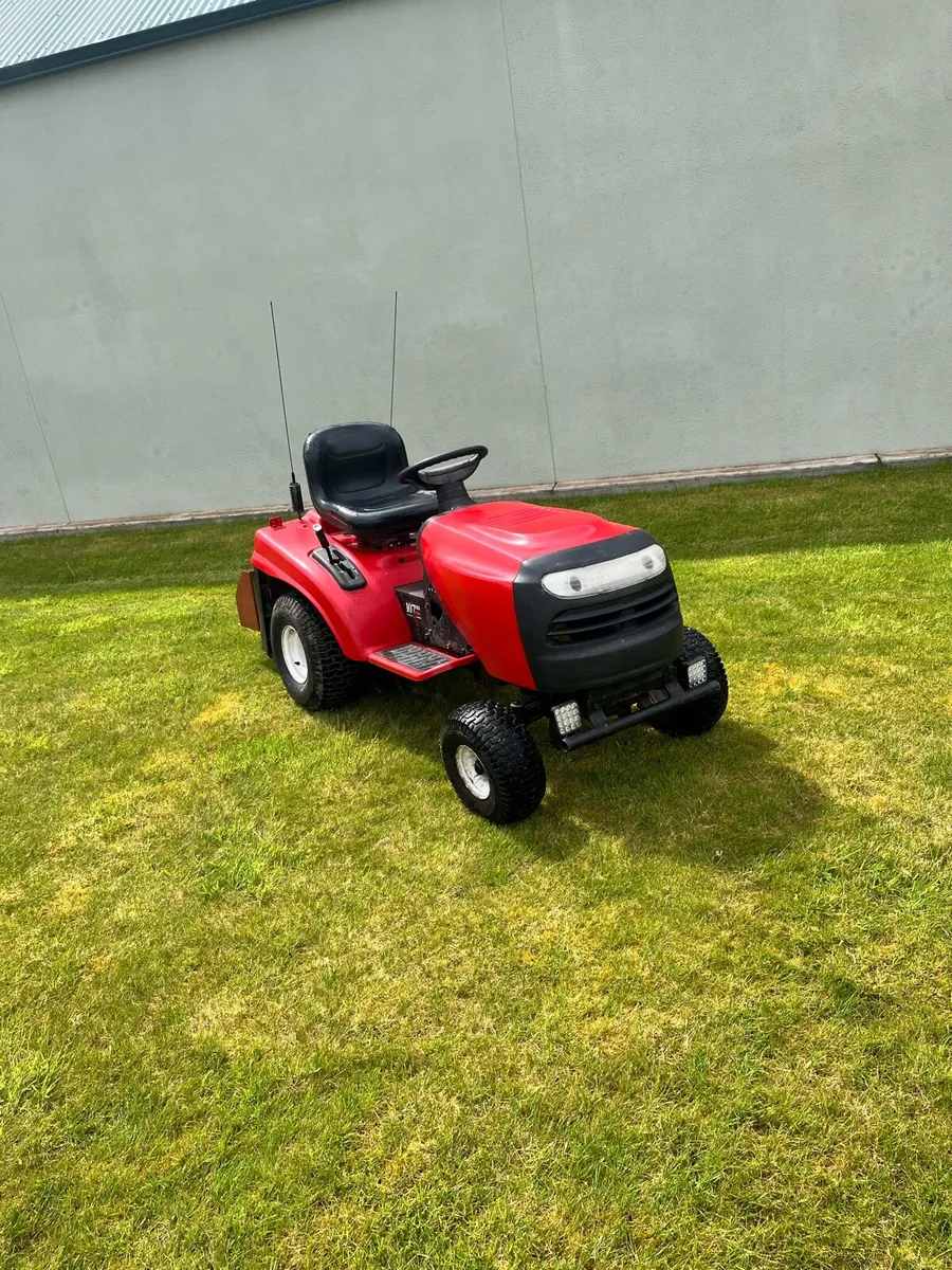 Ride on/garden tractor - Image 1