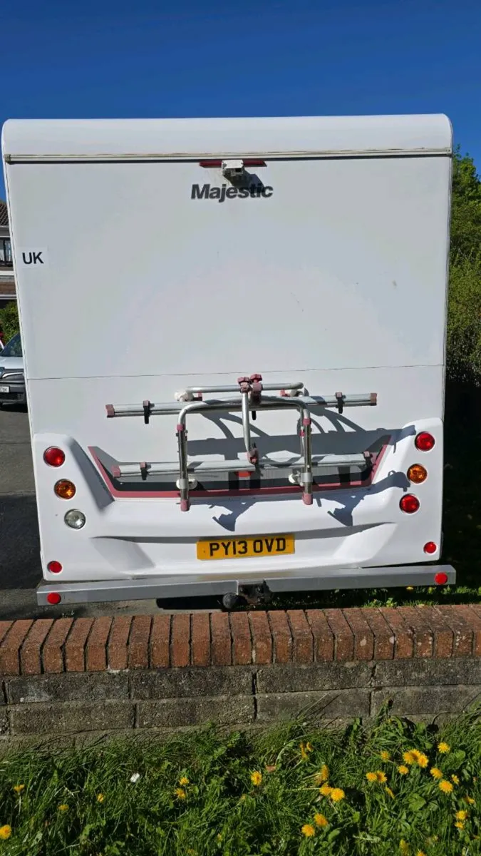 Motor home - Image 2