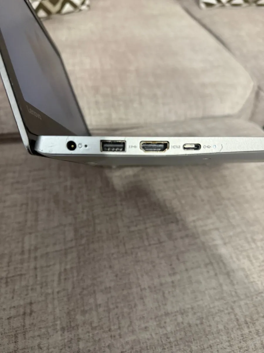 Laptop - Image 4