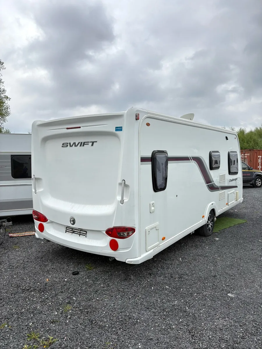 Swift Challenger 4 Berth Fixed Bed Caravan - Image 3