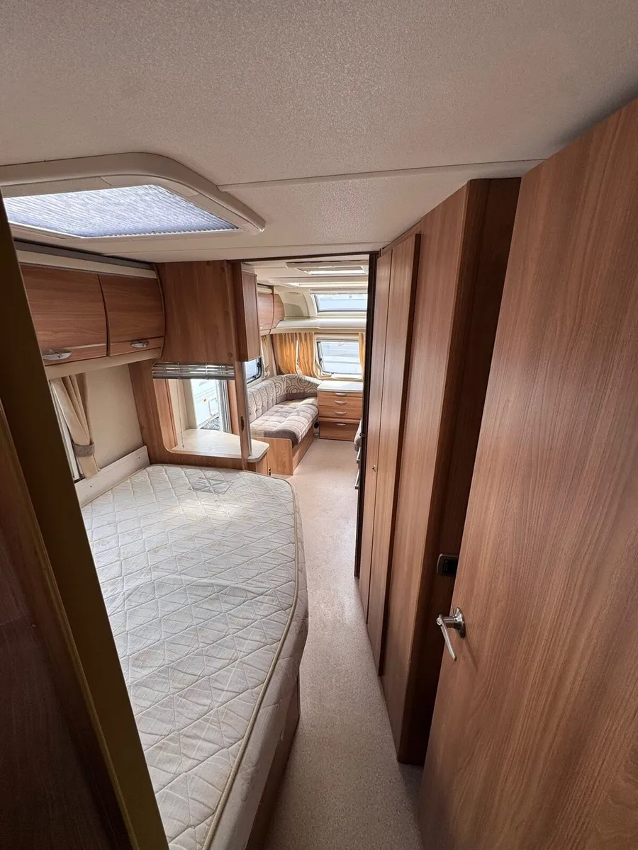 Swift Challenger 4 Berth Fixed Bed Caravan - Image 4