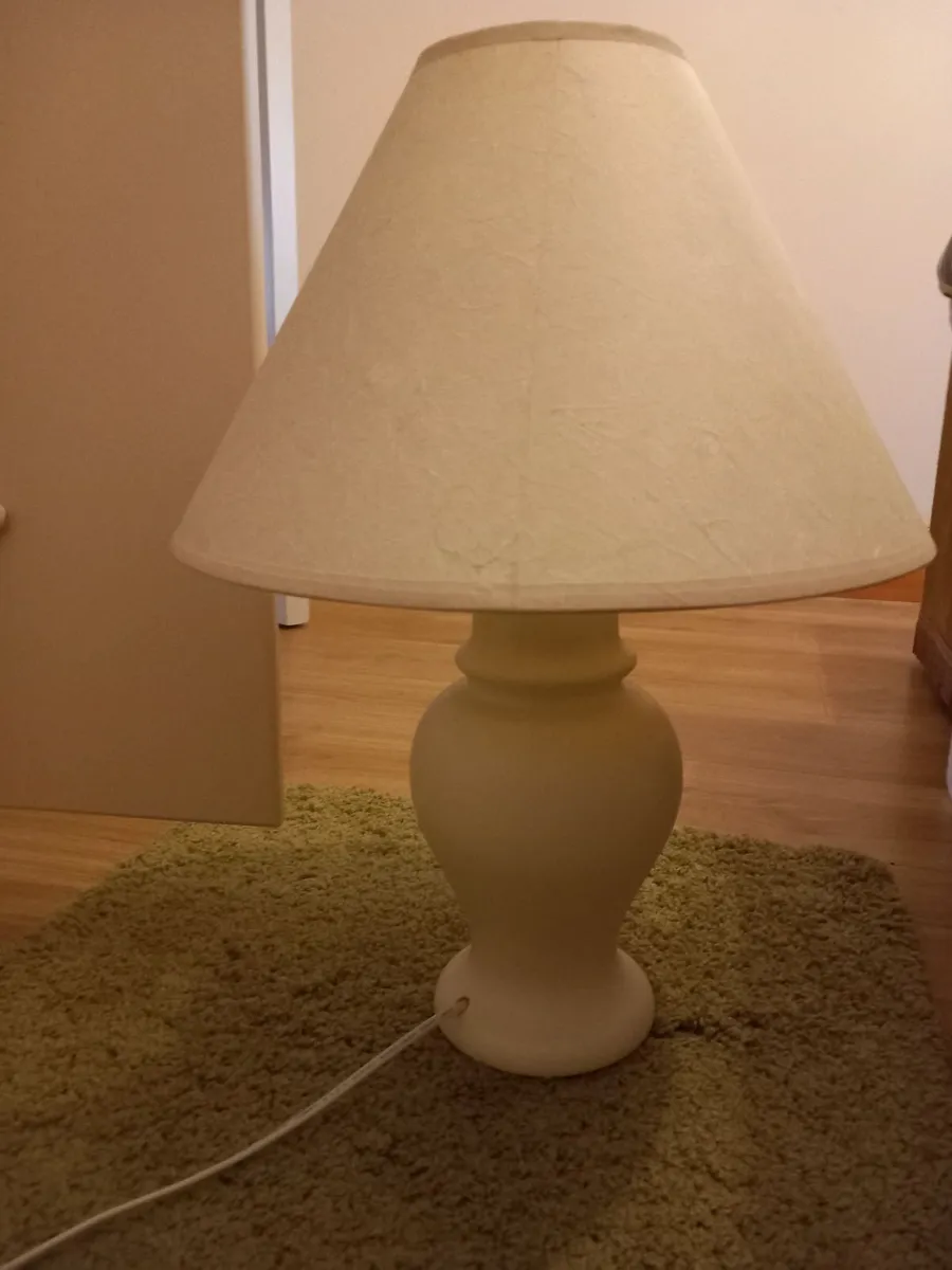 2 Lamps