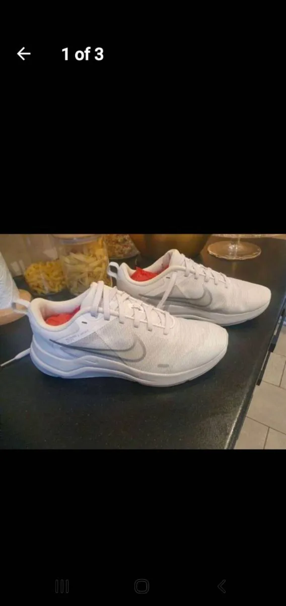 Nike womens runners - Image 3