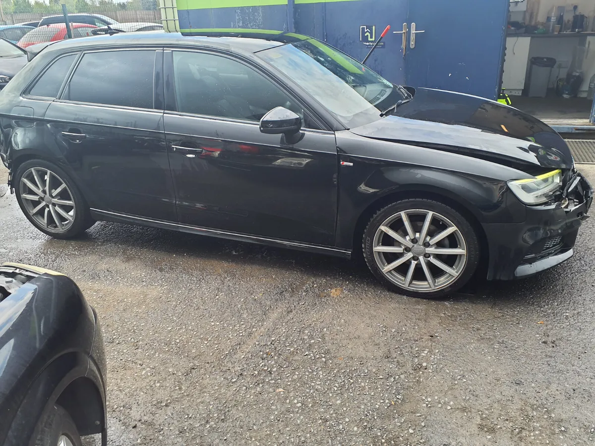 Audi A3 1.6 TDI S-Line 2019 driving - Image 2